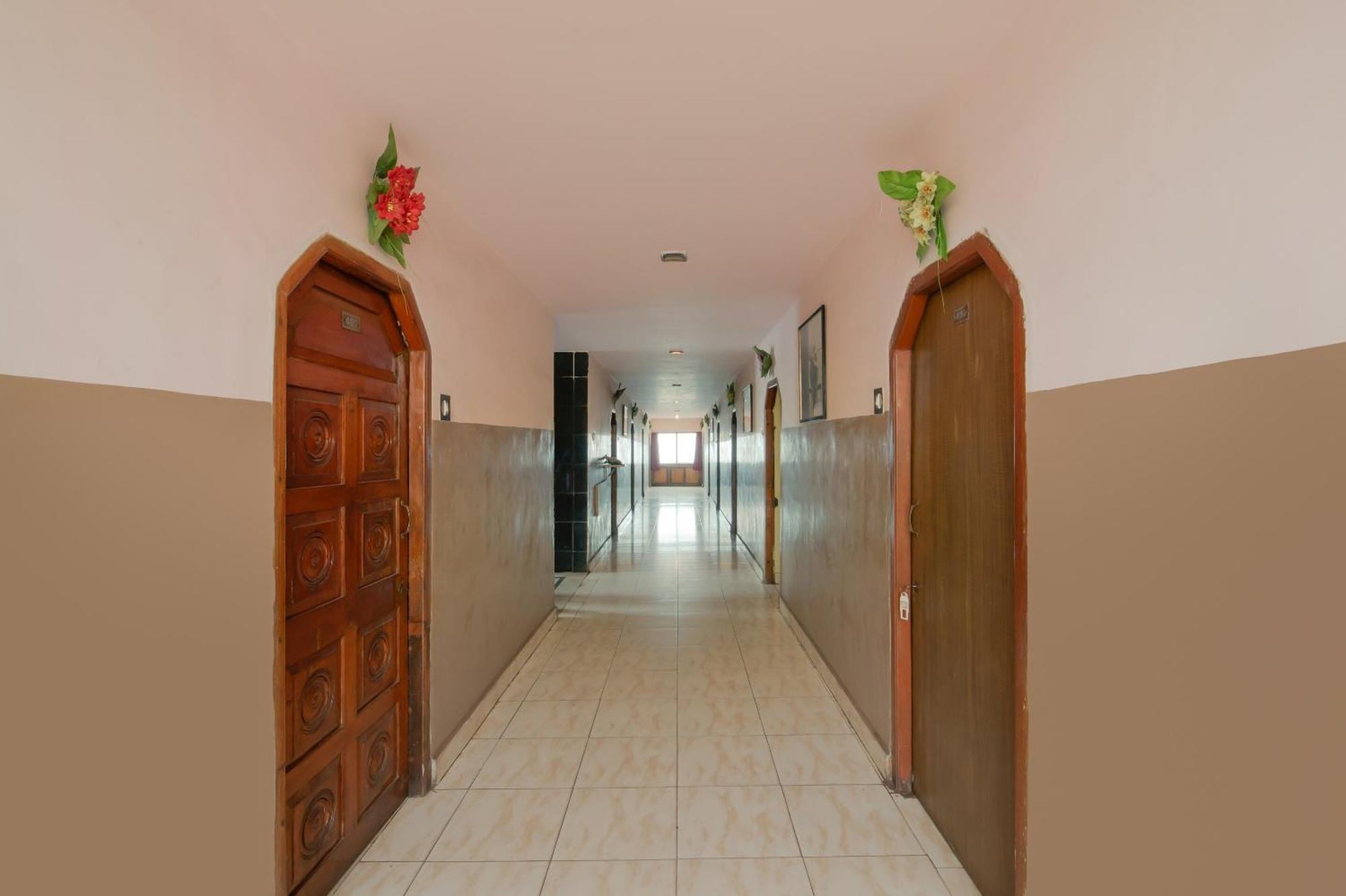 Spot On Hotel Manikanta Residency Visakhapatnam Buitenkant foto