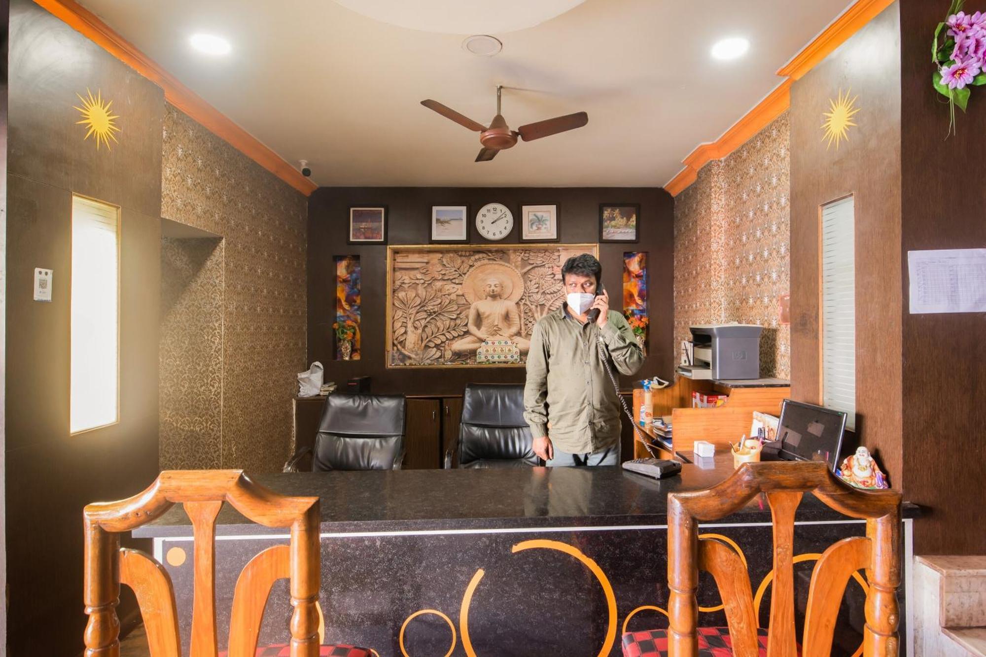 Spot On Hotel Manikanta Residency Visakhapatnam Buitenkant foto