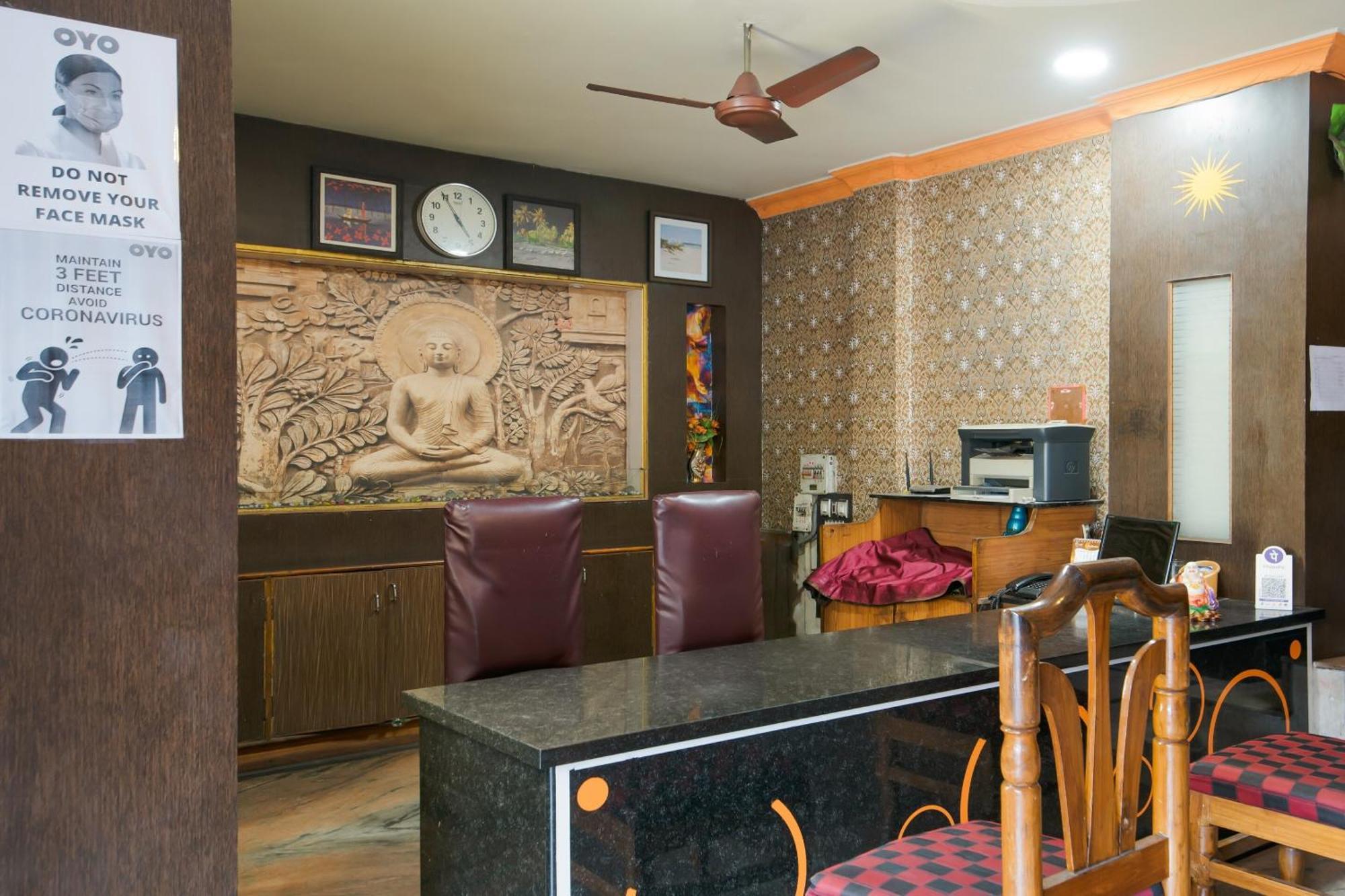 Spot On Hotel Manikanta Residency Visakhapatnam Buitenkant foto